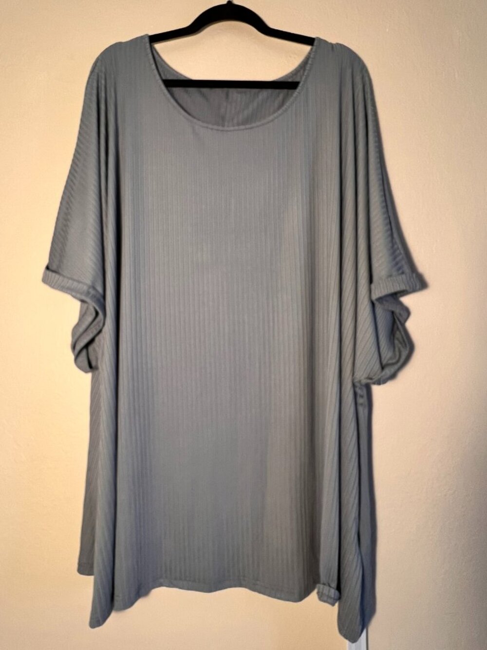 NWT - Size 30 Bloomchic Round Neck Rib Knit Tee